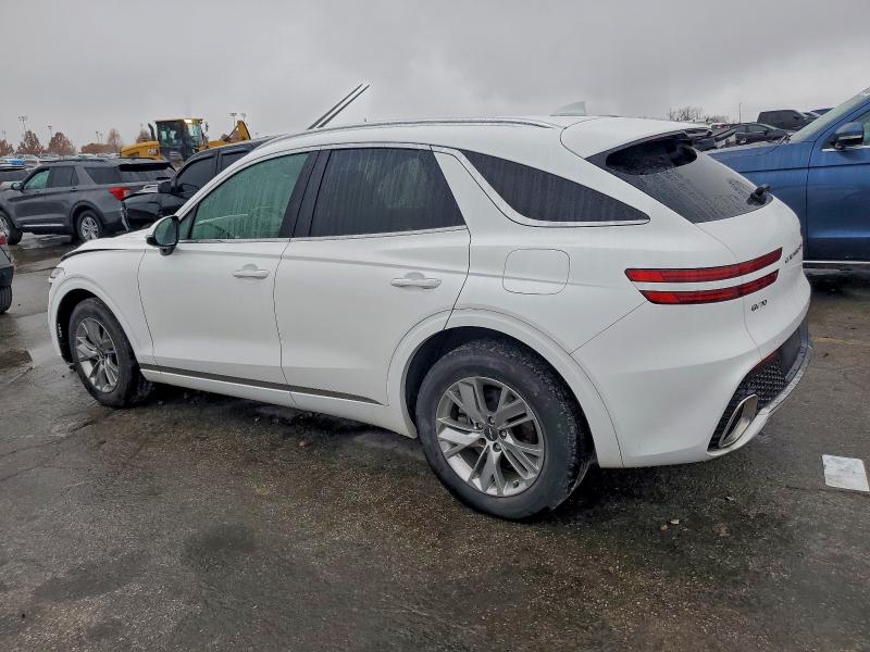 Photo 2 from auction – 2022 GENESIS GV70 BASE with VIN KMUMADTB0NU043883
