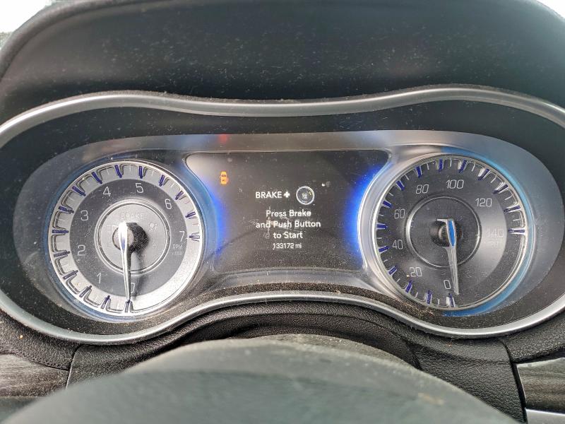 Photo 9 from auction – 2015 CHRYSLER 300 LIMITE with VIN 2C3CCAAG7FH772753