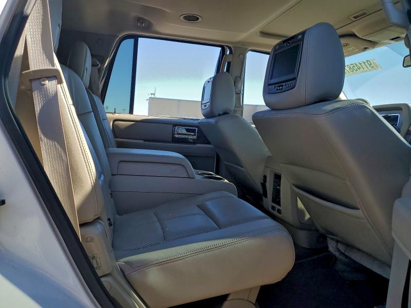 Photo 11 from auction – 2011 LINCOLN NAVIGATOR with VIN 5LMJJ2H55BEJ07606