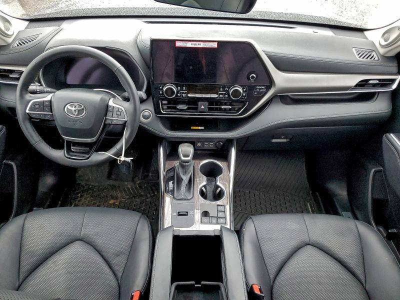 Photo 8 from auction – 2025 TOYOTA HIGHLANDER with VIN 5TDXBRCH9SS650069