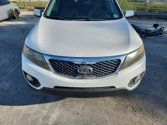 Photo 12 from auction – 2011 KIA SORENTO with VIN 5XYKT3A16BG033767
