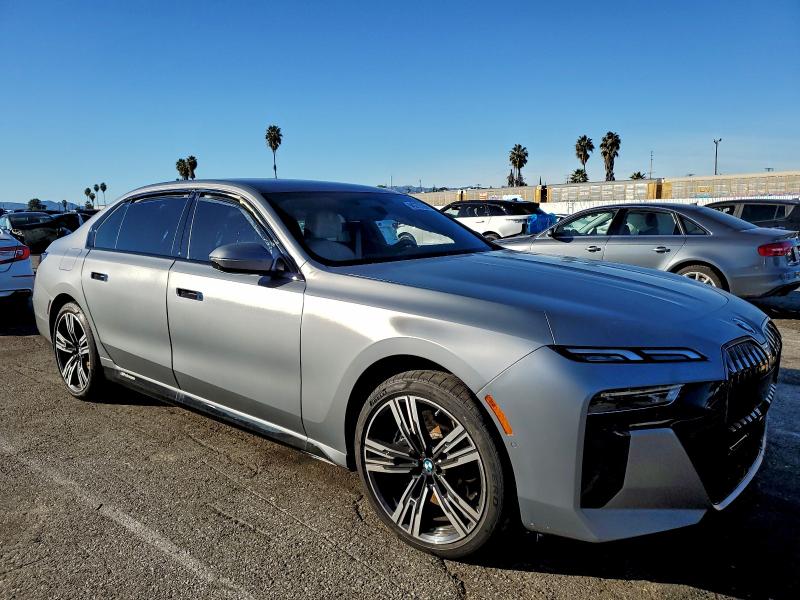Photo 4 from auction – 2023 BMW 740 I with VIN WBA23EH02PCM52703