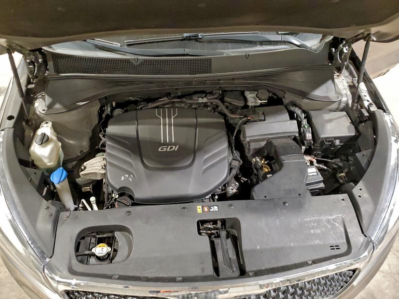 Photo 12 from auction – 2016 KIA SORENTO LX with VIN 5XYPGDA55GG017618