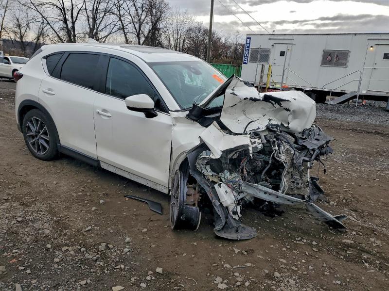 Photo 4 from auction – 2018 MAZDA CX-5 TOURI with VIN JM3KFBCM4J0303258