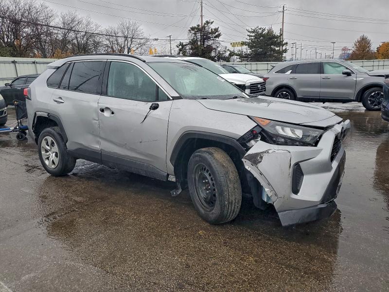Photo 4 from auction – 2019 TOYOTA RAV4 LE with VIN 2T3H1RFV9KW034802