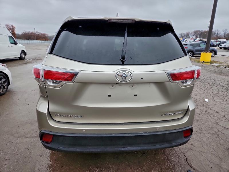 Photo 6 from auction – 2016 TOYOTA HIGHLANDER with VIN 5TDDKRFH9GS319854
