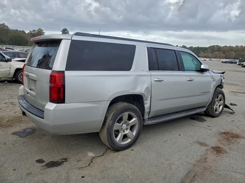 Photo 3 from auction – 2016 CHEVROLET SUBURBAN C with VIN 1GNSCHKC5GR453646