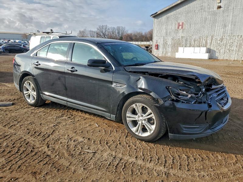 Photo 4 from auction – 2016 FORD TAURUS SEL with VIN 1FAHP2H81GG102340