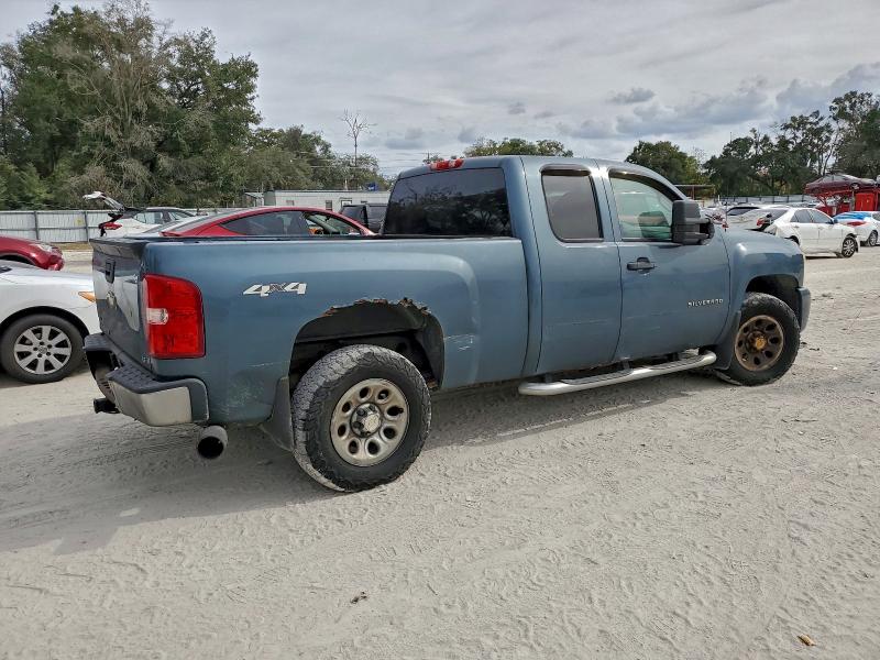 Photo 3 from auction – 2011 CHEVROLET SILVERADO with VIN 1GCRKREA4BZ150599