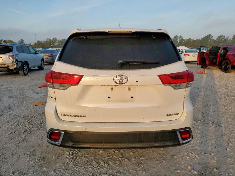 Photo 6 from auction – 2019 TOYOTA HIGHLANDER with VIN 5TDYZRFH1KS357956