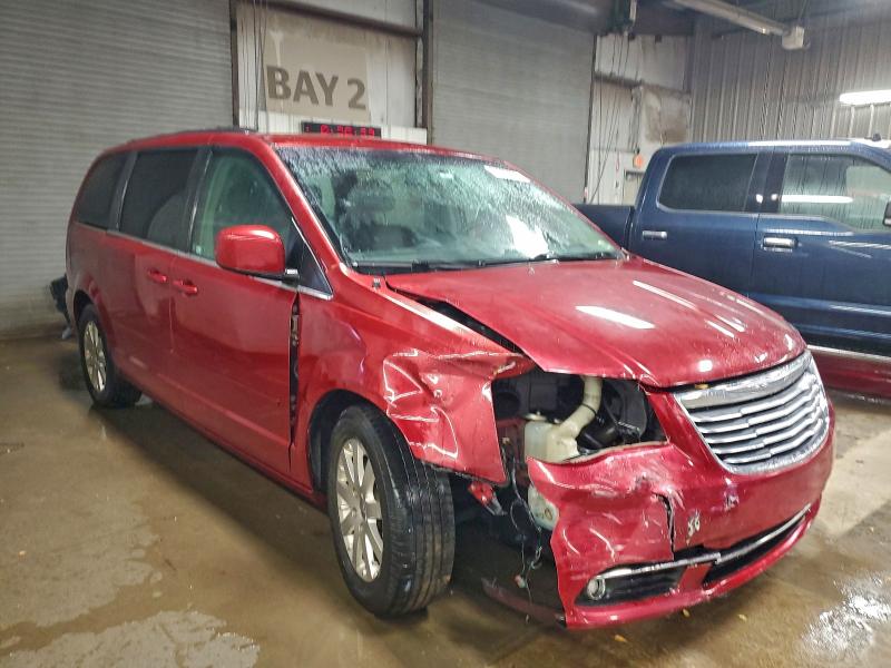 Photo 4 from auction – 2016 CHRYSLER TOWN & COU with VIN 2C4RC1AG4GR120416