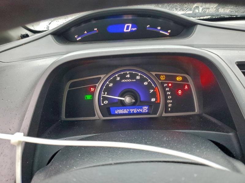 Photo 9 from auction – 2010 HONDA CIVIC LX with VIN 19XFA1F58AE084836