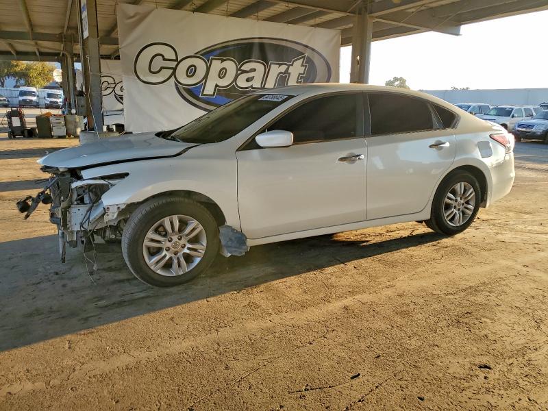 NISSAN ALTIMA 2.5 2015 with VIN 1N4AL3AP1FC211049 - Photo from auction