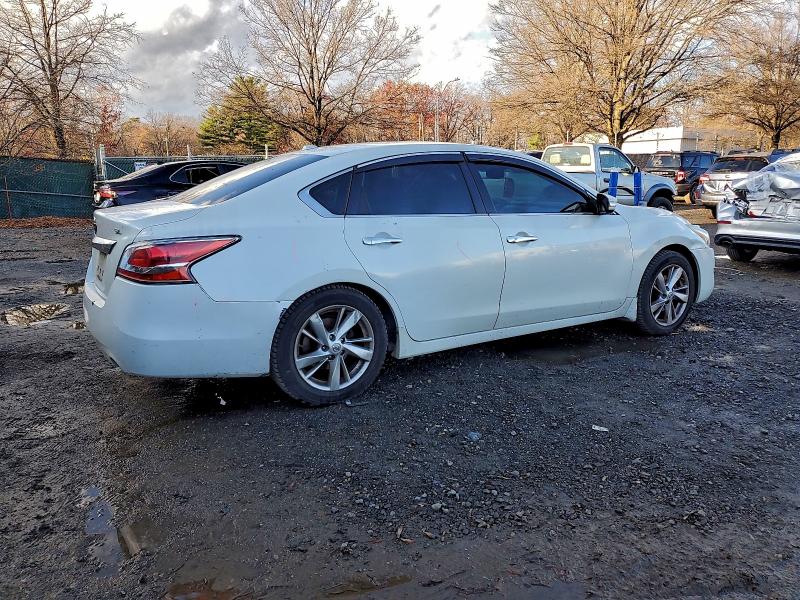 Photo 3 from auction – 2015 NISSAN ALTIMA with VIN 1N4AL3AP0FC421321