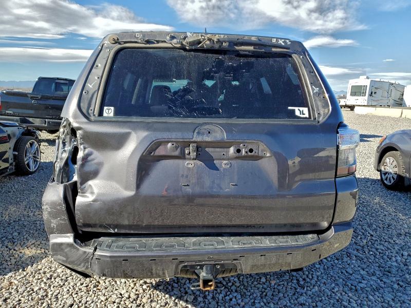 Photo 6 from auction – 2016 TOYOTA 4RUNNER SR with VIN JTEBU5JR5G5402709