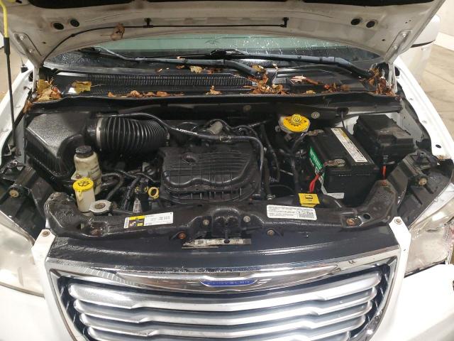 Photo 12 from auction – 2014 CHRYSLER TOWN & COU with VIN 2C4RC1BG4ER343017