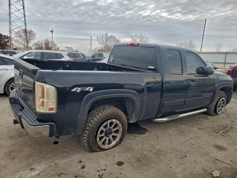 Фото 3 с аукциона – 2008 CHEVROLET SILVERADO с VIN 2GCEK190481304487