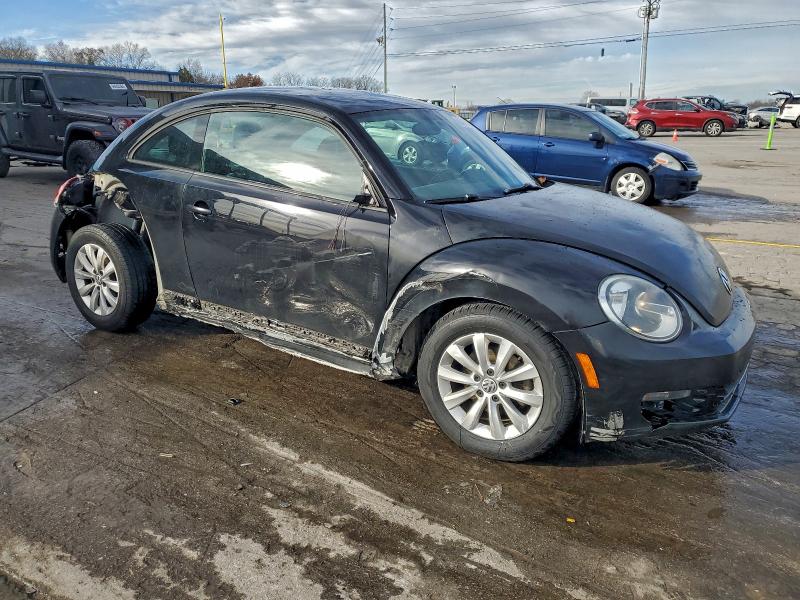 Photo 4 from auction – 2014 VOLKSWAGEN BEETLE with VIN 3VWFP7AT6EM628802