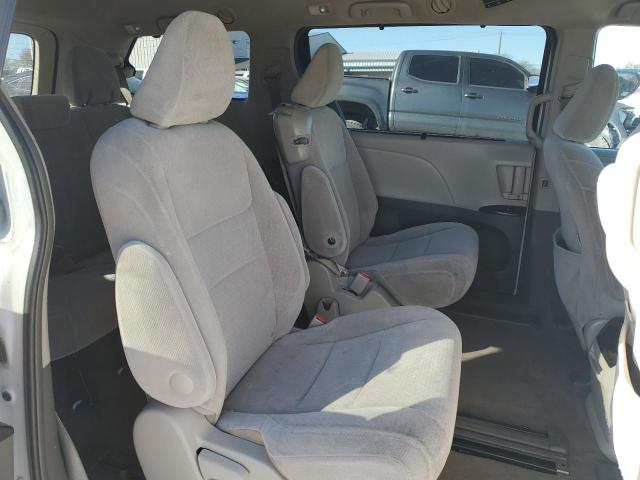 Photo 11 from auction – 2015 TOYOTA SIENNA LE with VIN 5TDKK3DC8FS593654