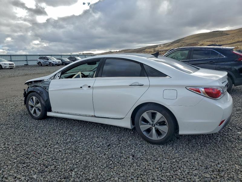 Photo 2 from auction – 2011 HYUNDAI SONATA HYB with VIN KMHEC4A49BA018544
