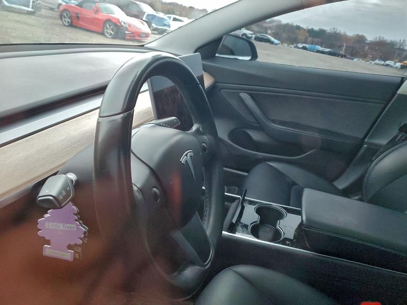 Photo 9 from auction – 2018 TESLA MODEL 3 with VIN 5YJ3E1EB9JF118629