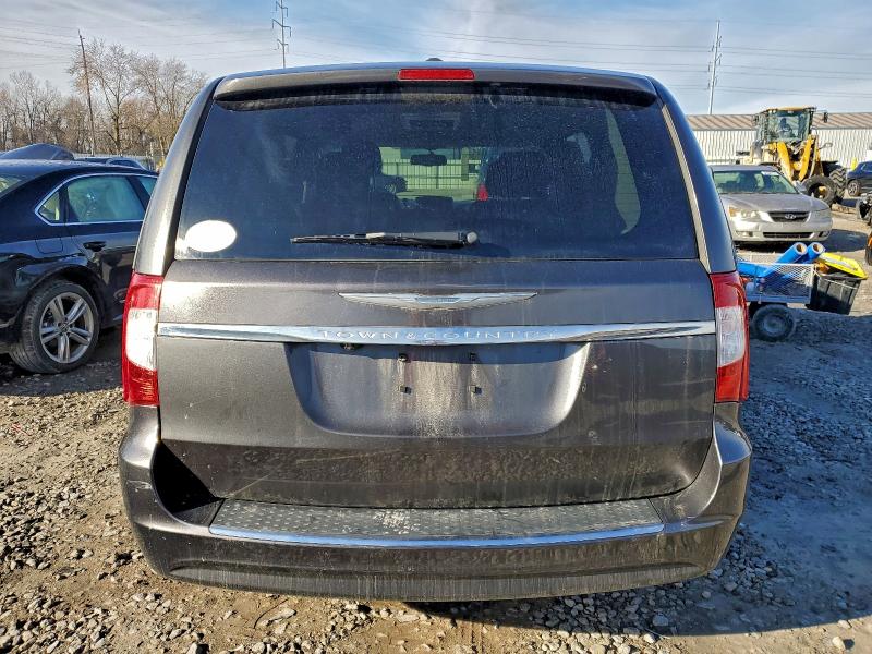 Photo 6 from auction – 2016 CHRYSLER TOWN & COU with VIN 2C4RC1BG0GR149667