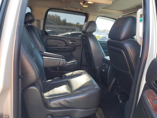 Photo 11 from auction – 2010 CADILLAC ESCALADE E with VIN 1GYUCHEF0AR244369