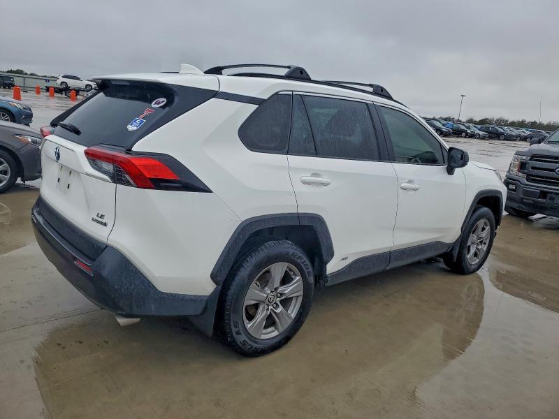 Photo 3 from auction – 2023 TOYOTA RAV4 LE with VIN JTMLWRFV3PD167412