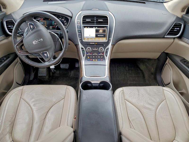 Photo 8 from auction – 2016 LINCOLN MKX RESERV with VIN 2LMTJ8LR7GBL47630