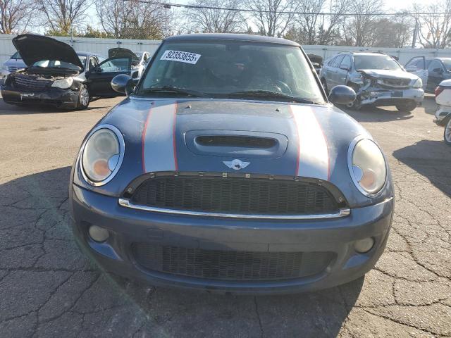 Photo 5 from auction – 2010 MINI COOPER S with VIN WMWMF7C50ATX41343