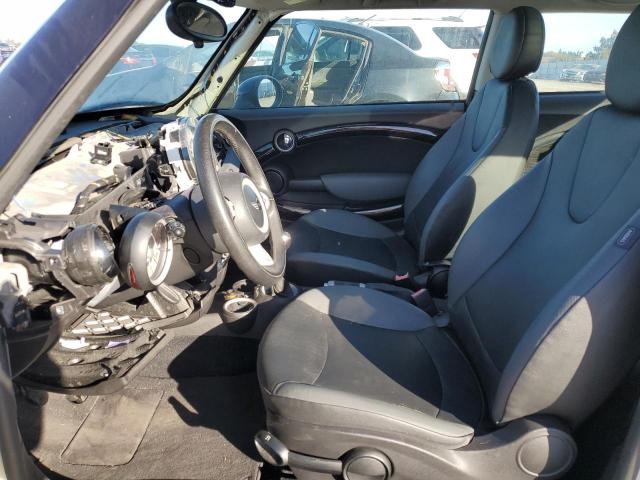 Photo 7 from auction – 2008 MINI COOPER with VIN WMWMF335X8TU64025