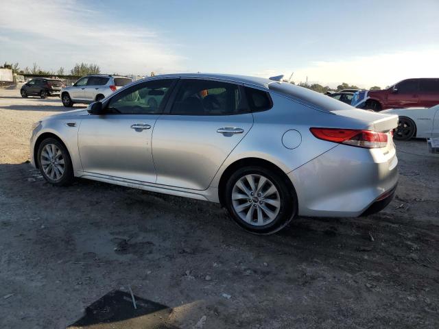 Photo 2 from auction – 2017 KIA OPTIMA LX with VIN 5XXGT4L33HG161374