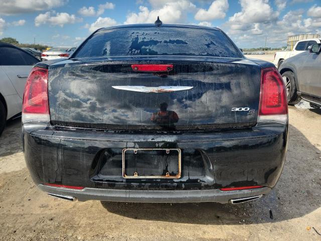 Photo 6 from auction – 2018 CHRYSLER 300 S with VIN 2C3CCABG9JH278160