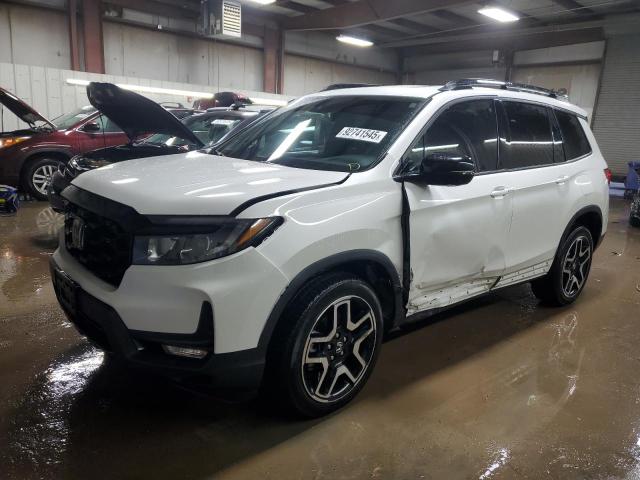 HONDA PASSPORT E 2023 with VIN 5FNYF8H07PB004157 - Photo from auction
