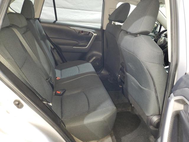 Photo 11 from auction – 2019 TOYOTA RAV4 LE with VIN JTMF1RFV6KD018741