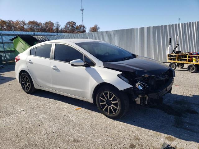 Photo 4 from auction – 2017 KIA FORTE LX with VIN 3KPFK4A76HE049391