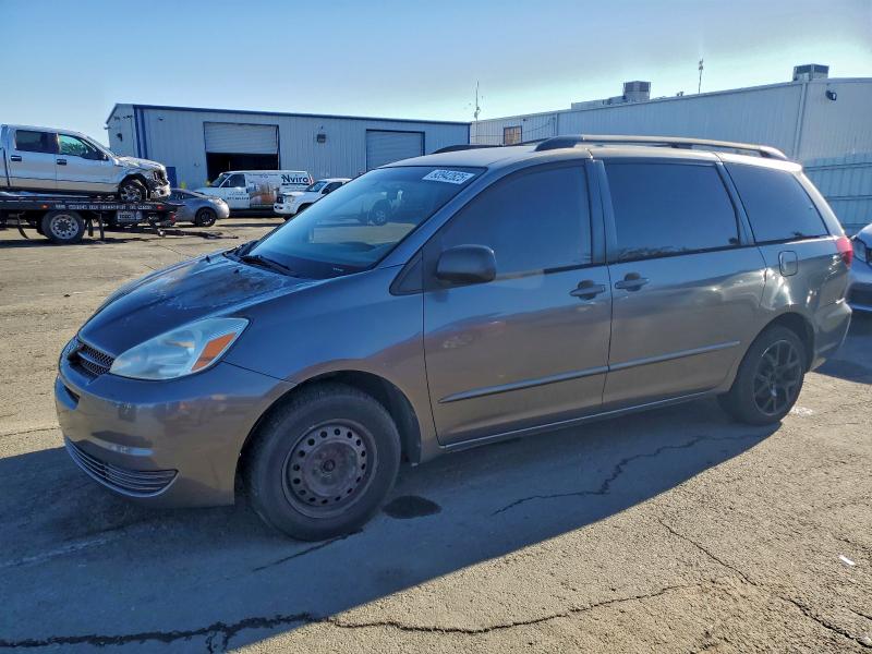 TOYOTA SIENNA CE 2005 with VIN 5TDZA23C75S354026 - Photo from auction