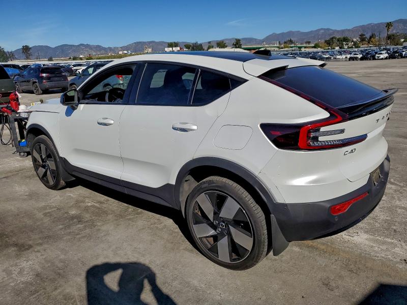 Photo 2 from auction – 2023 VOLVO C40 with VIN YV4ED3GL7P2055018