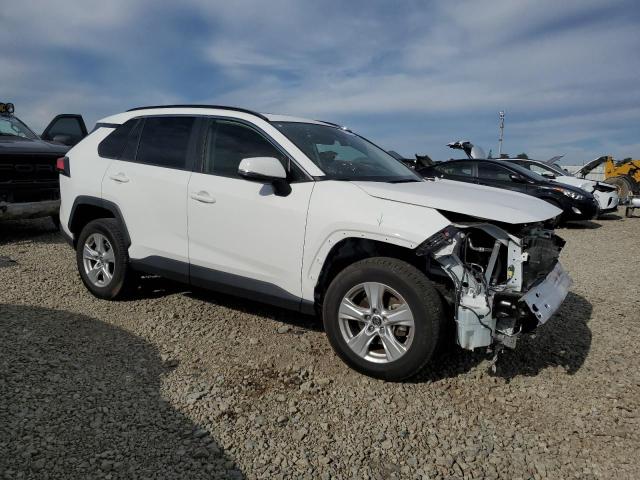 Photo 4 from auction – 2019 TOYOTA RAV4 XLE with VIN JTMW1RFV3KD031348