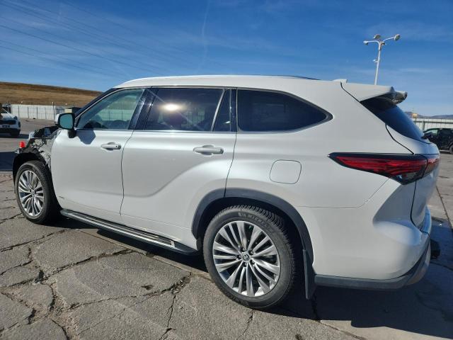 Photo 2 from auction – 2023 TOYOTA HIGHLANDER with VIN 5TDEBRCH4PS122373