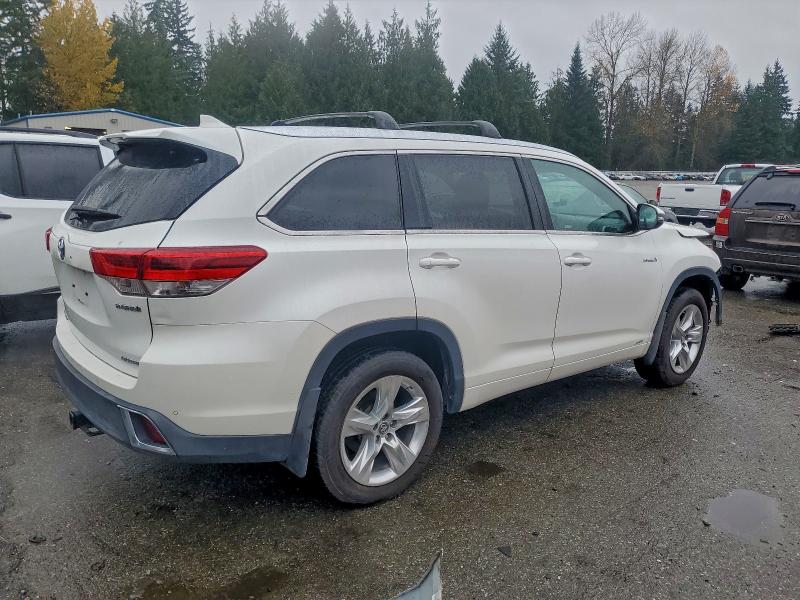 Photo 3 from auction – 2017 TOYOTA HIGHLANDER with VIN 5TDDGRFH4HS032957