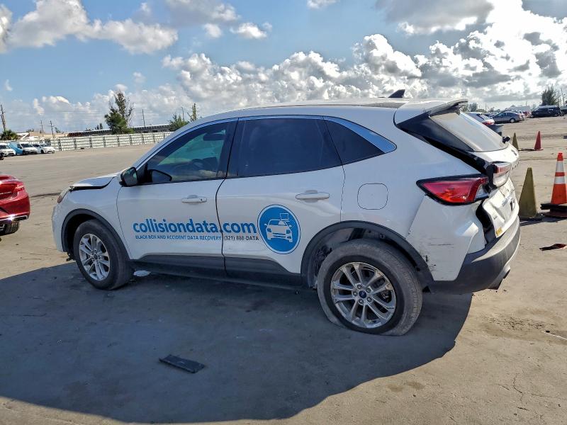 Photo 2 from auction – 2021 FORD ESCAPE with VIN 1FMCU9G66MUB01151