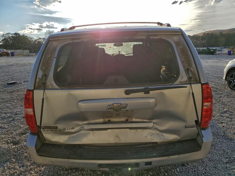 Photo 6 from auction – 2011 CHEVROLET SUBURBAN C with VIN 1GNSCHE09BR265951