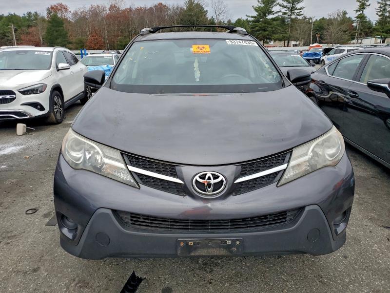 Photo 5 from auction – 2015 TOYOTA RAV4 LE with VIN JTMBFREVXFJ017004