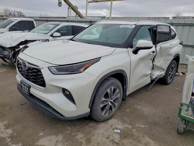 Foto 1 de la subasta – 2021 TOYOTA HIGHLANDER con VIN 5TDGZRBH2MS129209