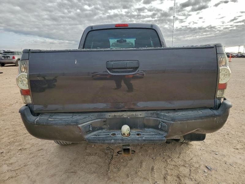 Photo 6 from auction – 2011 TOYOTA TACOMA with VIN 5TFTU4GN8BX007220
