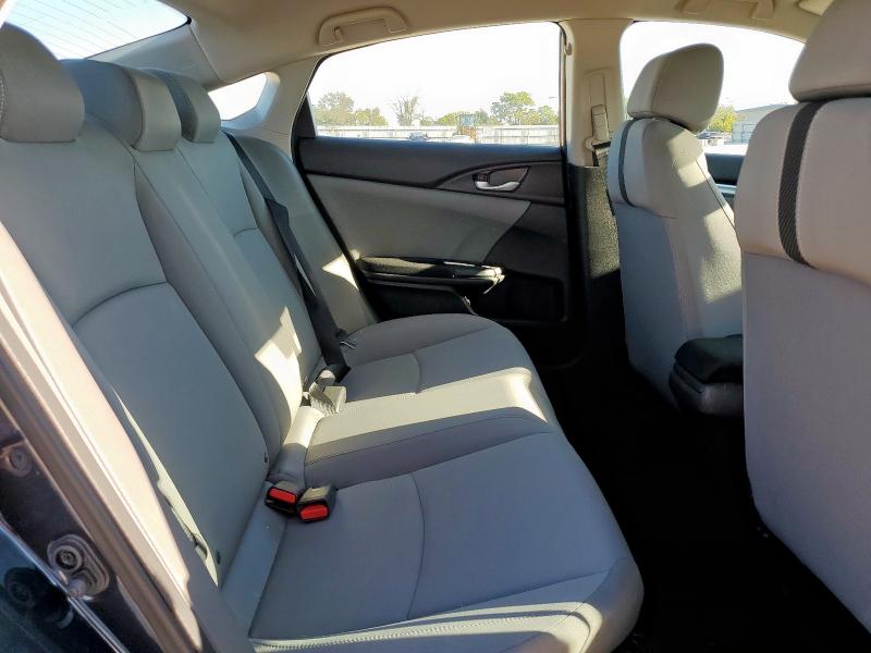 Photo 10 from auction – 2018 HONDA CIVIC LX with VIN 19XFC2F53JE032434