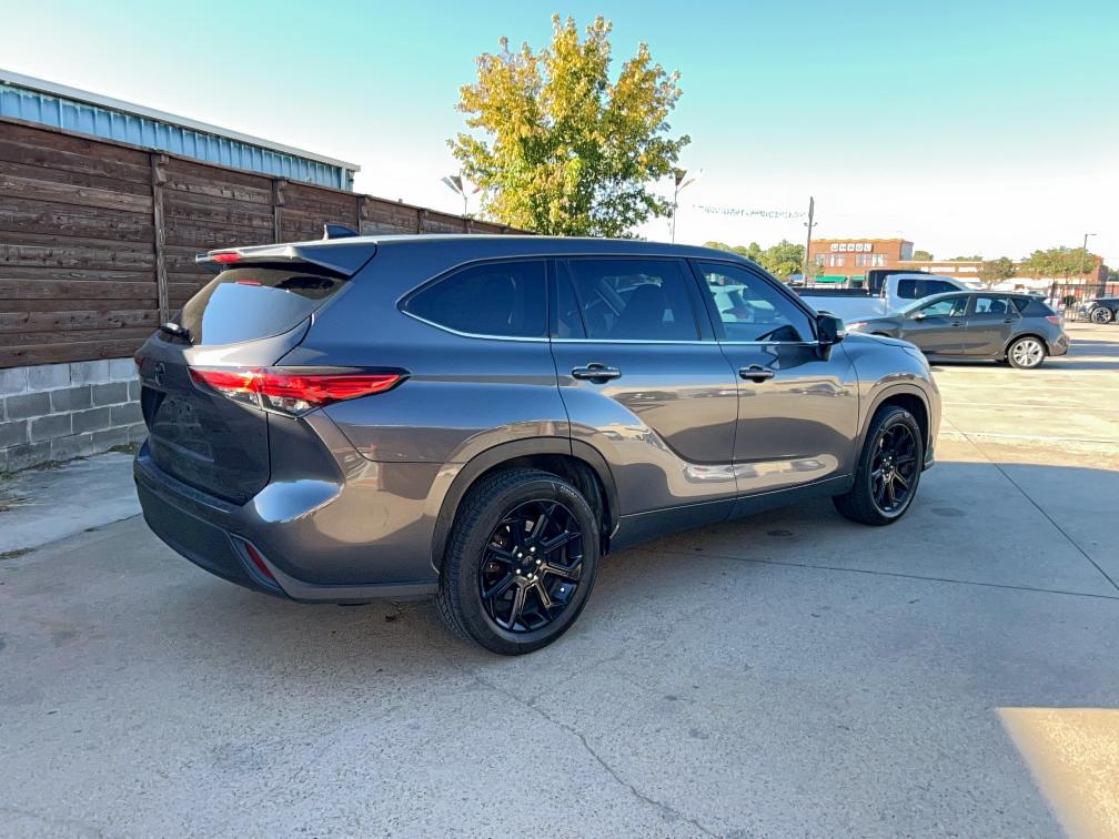 Photo 4 from auction – 2022 TOYOTA HIGHLANDER with VIN 5TDZZRAH5NS555181