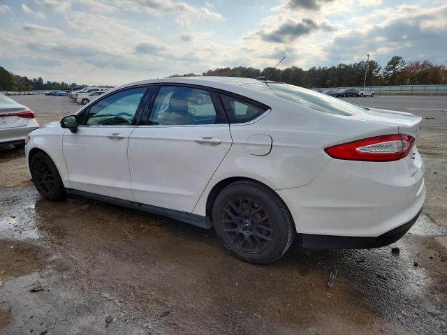 Photo 2 from auction – 2015 FORD FUSION S with VIN 3FA6P0G70FR288450