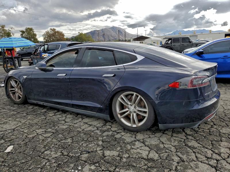 Photo 2 from auction – 2013 TESLA MODEL S with VIN 5YJSA1CG1DFP04719